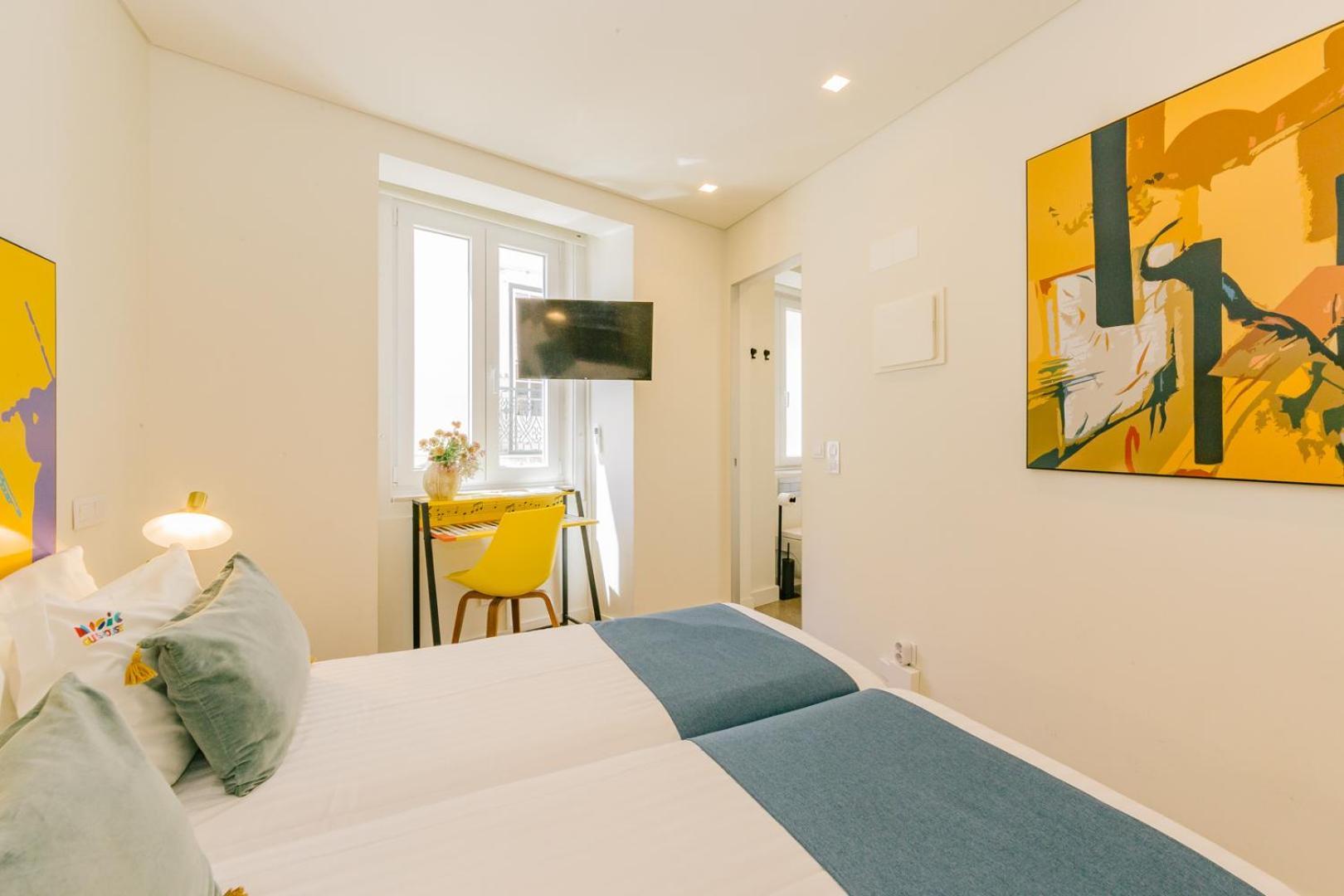 Bairro Alto Music Guest House Lisbon Exterior photo